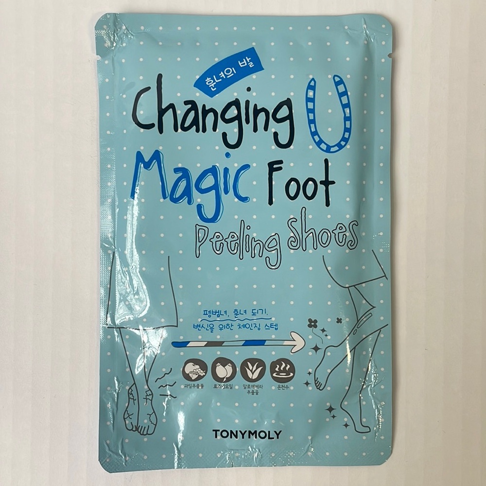 TONYMOLY's Changing U Magic Foot Peeling Shoes